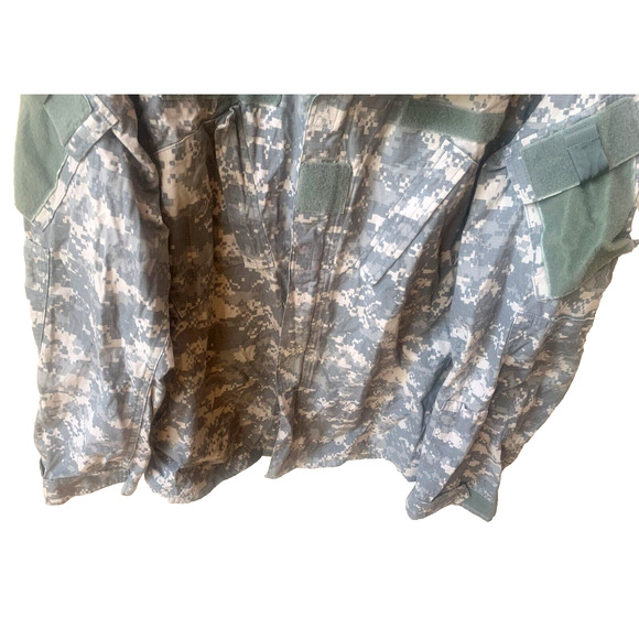 US Army Combat Uniform Coat Shirt ACU Cotton Blend Non FR UCP sz MR - READ - Picture 3 of 10